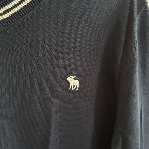 Super soft sweater, Abercrombie and Fitch - Picture 2 of 3